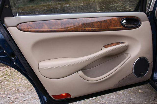 Thumbnail von Jaguar Daimler Super V8 Long Version 3 Years Warranty