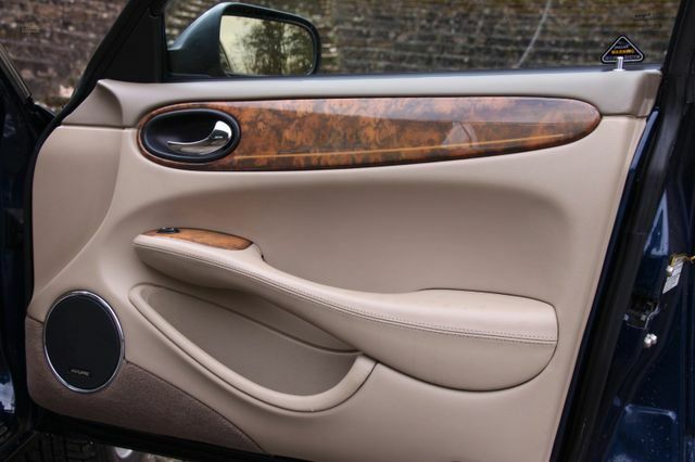 Thumbnail von Jaguar Daimler Super V8 Long Version 3 Years Warranty