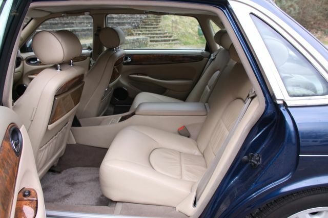 Thumbnail von Jaguar Daimler Super V8 Long Version 3 Years Warranty