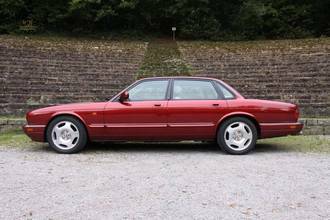 Thumbnail von Jaguar XJR with 3 years warranty, top condition