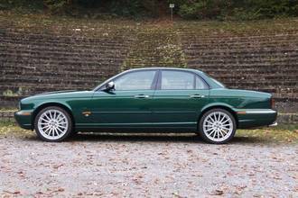 Thumbnail von Jaguar top-maintained XJR with 3 years warranty