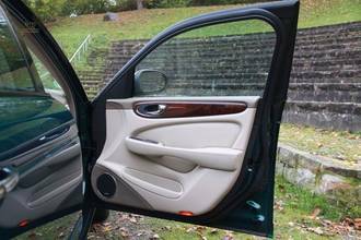 Thumbnail von Jaguar top-maintained XJR with 3 years warranty