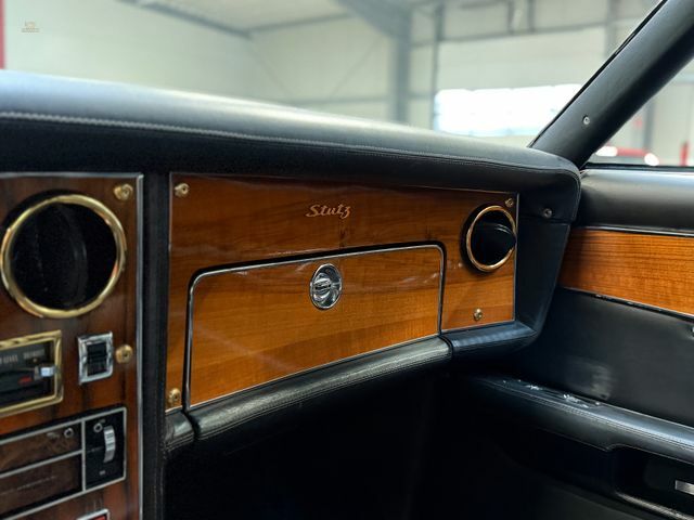 Thumbnail von Other Stutz II Blackhawk V8 Torino 24K Gold