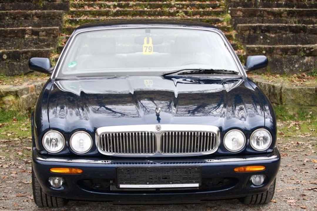 Jaguar XJ 4.0 Sovereign 3 Yıllık Garanti