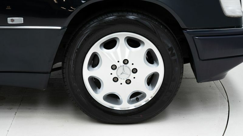 Thumbnail von Mercedes-Benz E200 Cabriolet '95