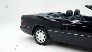 Thumbnail von Mercedes-Benz E200 Cabriolet '95