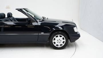Thumbnail von Mercedes-Benz E200 Cabriolet '95