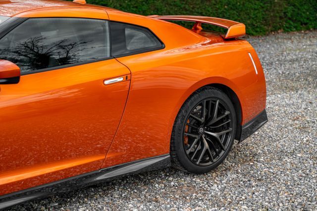 Thumbnail von Nissan GT-R 570PS | Katsura Orange |
