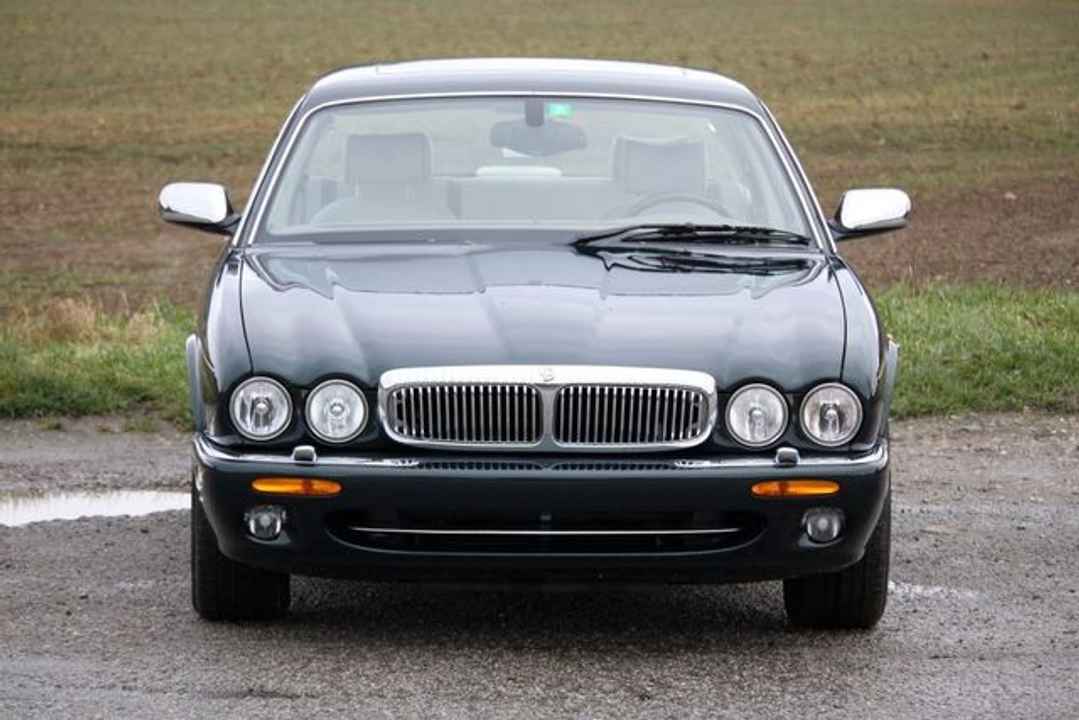 Jaguar Daimler V8 Uzun Versiyon 3 Yıl Garanti