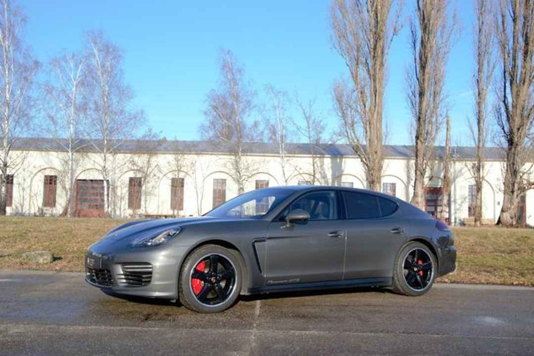 Porsche Panamera GTS, 2 roky Approved, LED, vynikající stav