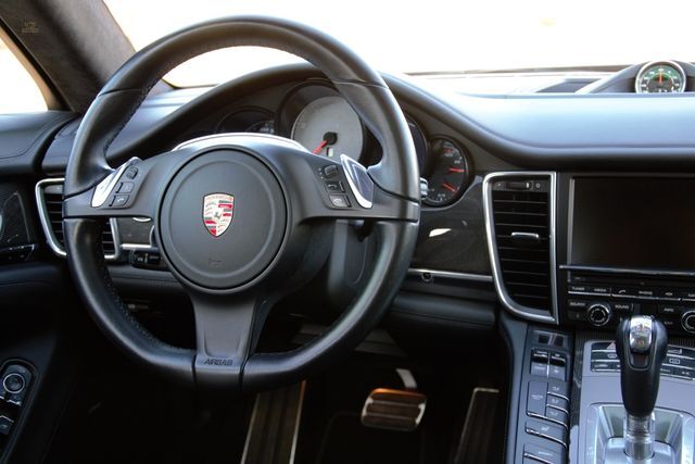 Thumbnail von Porsche Panamera GTS, 2 años Approved, LED, en excelente estado