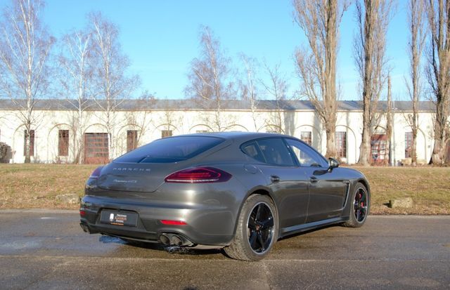Thumbnail von Porsche Panamera GTS, 2 años Approved, LED, en excelente estado