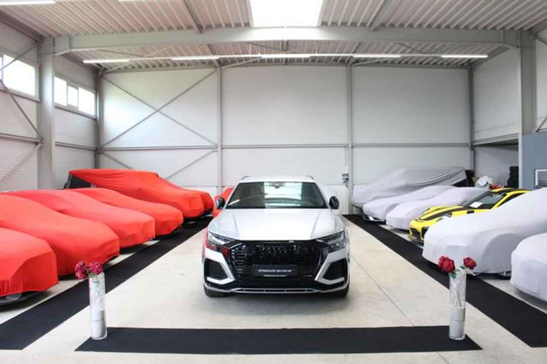 Audi RSQ8 4.0 V8/Akrapovic/B&amp;O/360´/Standhzg/AHK/23´