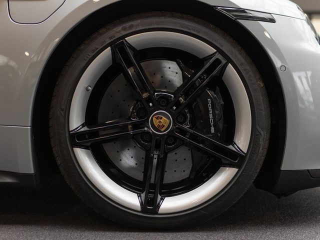 Thumbnail von Porsche Taycan Turbo S,Carbon,Keramik,Pano,Nachtsicht,21