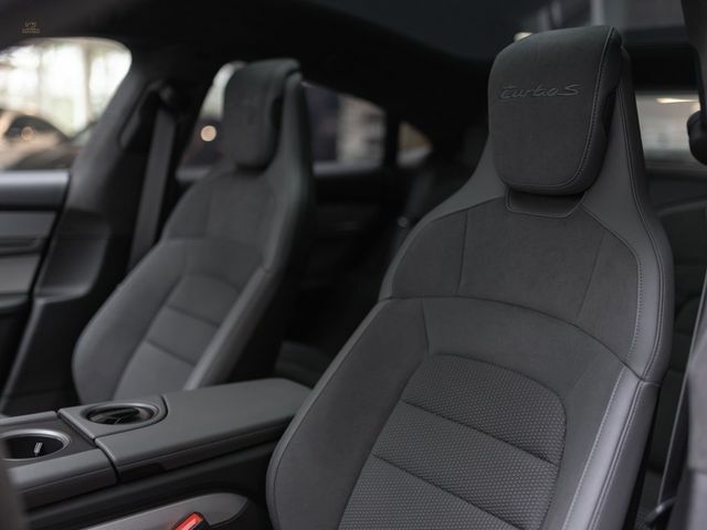 Thumbnail von Porsche Taycan Turbo S,Carbon,Keramik,Pano,Nachtsicht,21