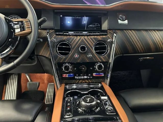 Thumbnail von Rolls-Royce Cullinan *PROVENANCE*