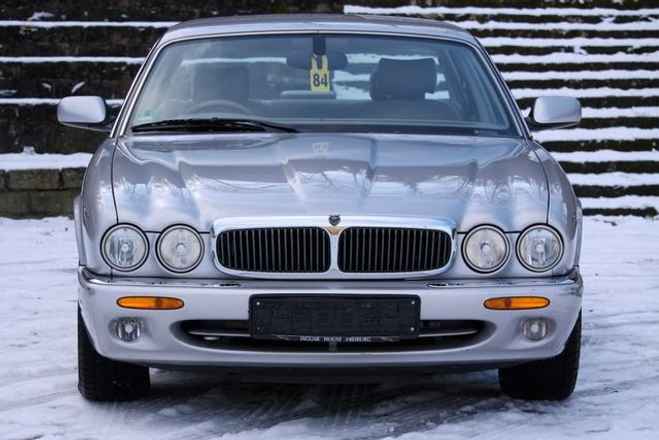 Jaguar XJ 3,2 Executive pravostranné řízení 3 roky záruka