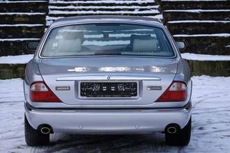 Thumbnail von Jaguar XJ 3.2 Executive a destra, 3 anni di garanzia