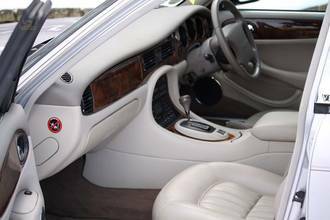 Thumbnail von Jaguar XJ 3.2 Executive a destra, 3 anni di garanzia