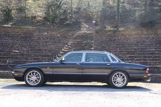 Thumbnail von Jaguar Daimler Super V8 wersja dłuższa 3-letnia gwarancja