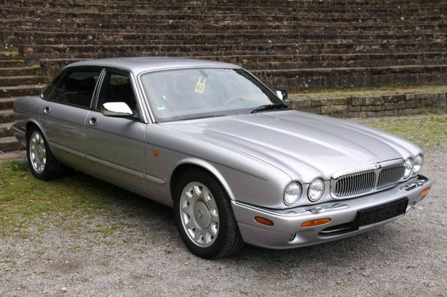 Thumbnail von Jaguar Daimler V8 Langversion  3 Jahre Garantie