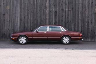 Thumbnail von Jaguar Daimler Super V8 Langversion  3 Jahre Garantie