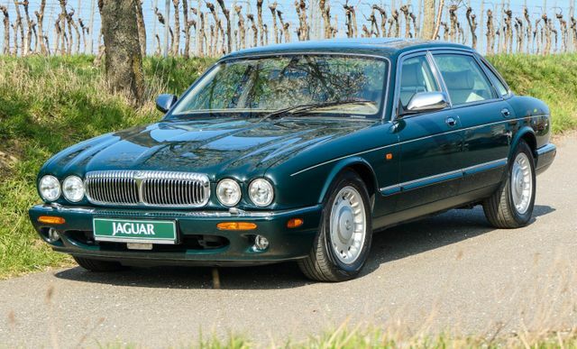 Jaguar Daimler V8 versión larga 3 años de garantía