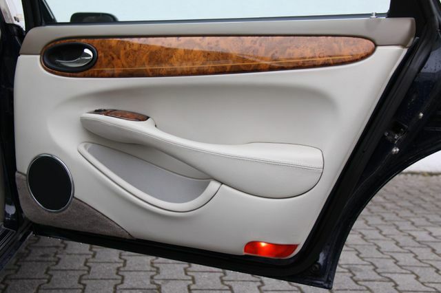 Thumbnail von Jaguar Daimler V8 Langversion  3 Jahre Garantie