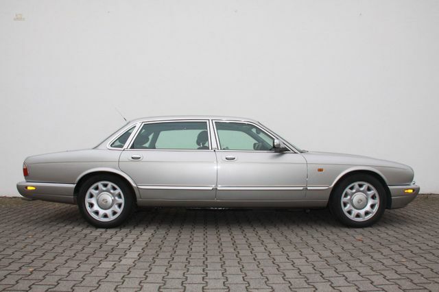 Thumbnail von Jaguar Daimler V8 Langversion  3 Jahre Garantie