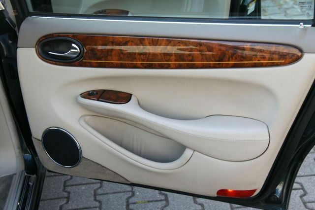 Thumbnail von Jaguar Daimler V8 Langversion  3 Jahre Garantie