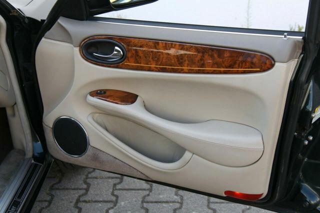Thumbnail von Jaguar Daimler V8 Langversion  3 Jahre Garantie