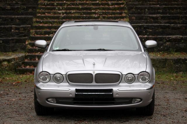Jaguar Top gepflegter XJR mit 3 Jahre Garantie