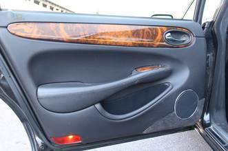 Thumbnail von Jaguar Daimler V8 длинная версия 3 года гарантии