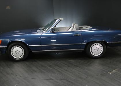 Thumbnail von Mercedes-Benz 300 SL Automatik, nautikblau / Leder grau