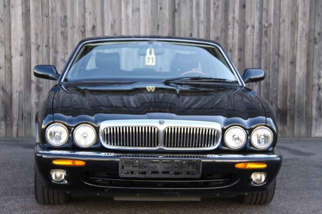 Jaguar XJ 4.0 Sovereign 3 anni di garanzia