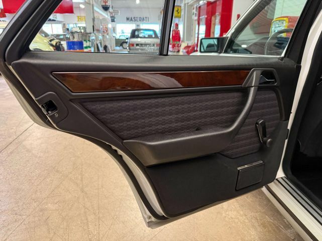 Thumbnail von Mercedes-Benz 250 5 Zylinder TurboDiesel