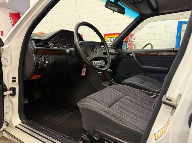 Thumbnail von Mercedes-Benz 250 5 Zylinder TurboDiesel