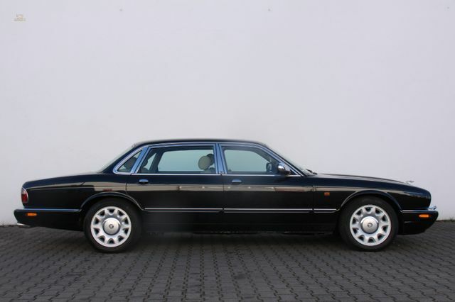 Thumbnail von Jaguar Daimler Super V8 Langversion  3 Jahre Garantie