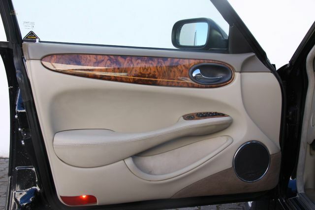 Thumbnail von Jaguar Daimler Super V8 Langversion  3 Jahre Garantie