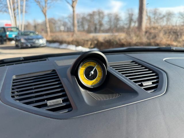 Thumbnail von Porsche 992 Turbo S - 1st owner - approved - 2027