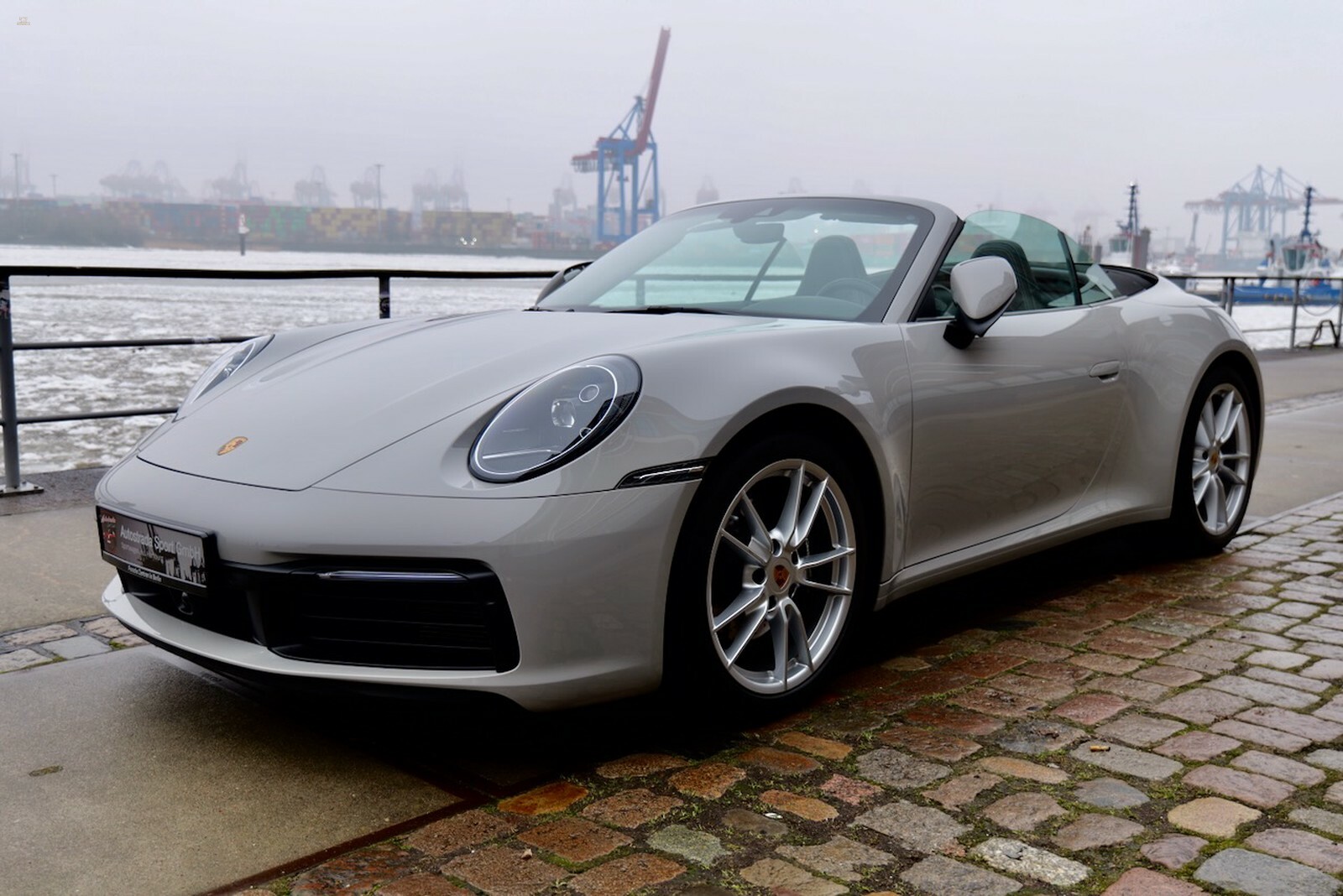 Porsche 992 Carrera 4 Cabriolet Sportsitze BOSE