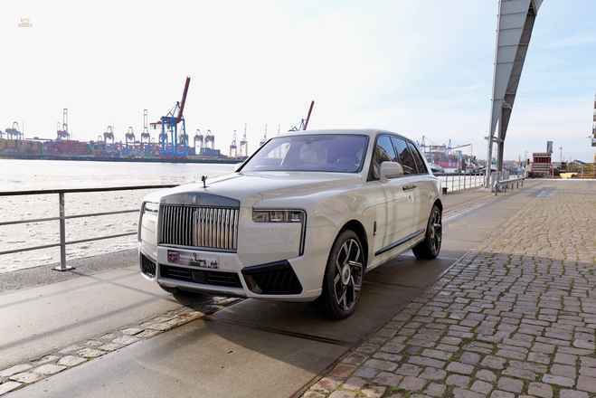 Rolls-Royce Cullian Black Badge 2026 4 Seats I star headliner 
