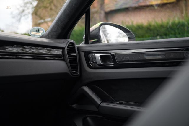 Thumbnail von Porsche Cayenne Turbo GT TechArt 880PS