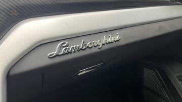 Thumbnail von Lamborghini Urus PerformanceOptik *23" Airokit Tieferlegung