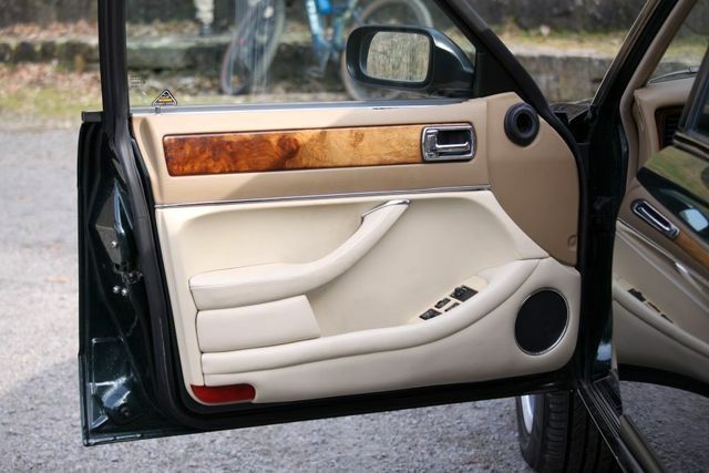 Thumbnail von Jaguar Top gepflegter Jaguar X300 mit 3 Jahre Garantie