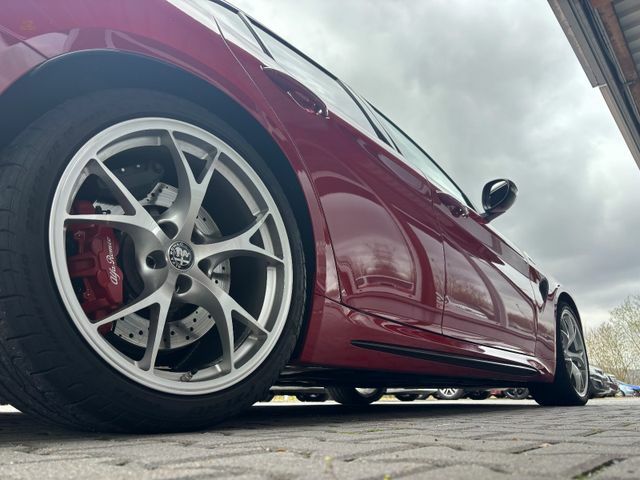 Thumbnail von Alfa Romeo Giulia Quadrifoglio Akrapovic Sparco Carbon Seat