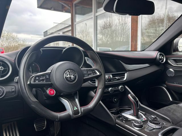 Thumbnail von Alfa Romeo Giulia Quadrifoglio Akrapovic Sparco Carbon Seat