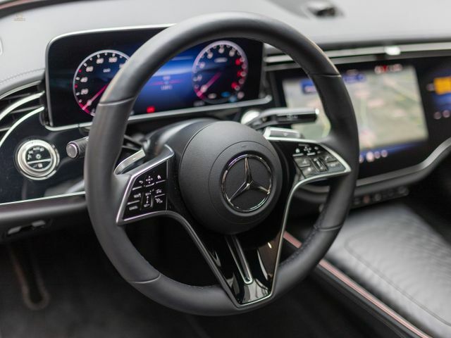 Thumbnail von Mercedes-Benz E 450 4M Advanced+,Pano,DigiLi,360°,Distr,Sklima