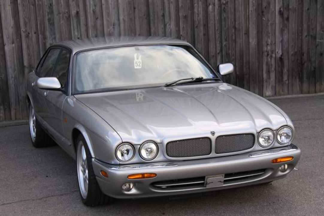 Jaguar Top gepflegter XJR mit 3 Jahre Garantie
