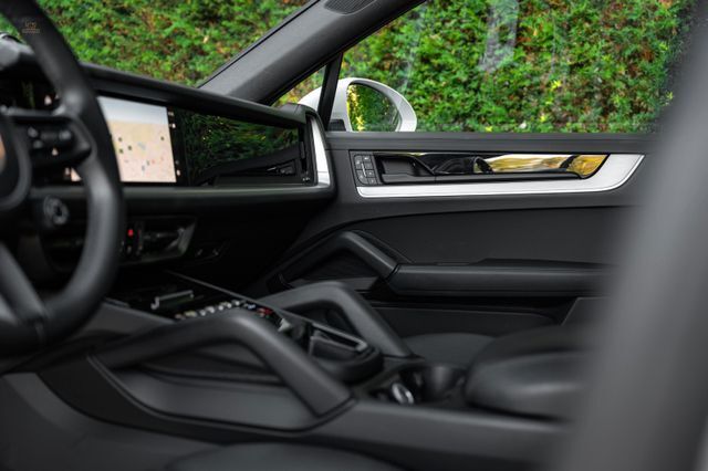 Thumbnail von Porsche Cayenne S E-H  SportDesign|Burmester|SiKlima|SAG
